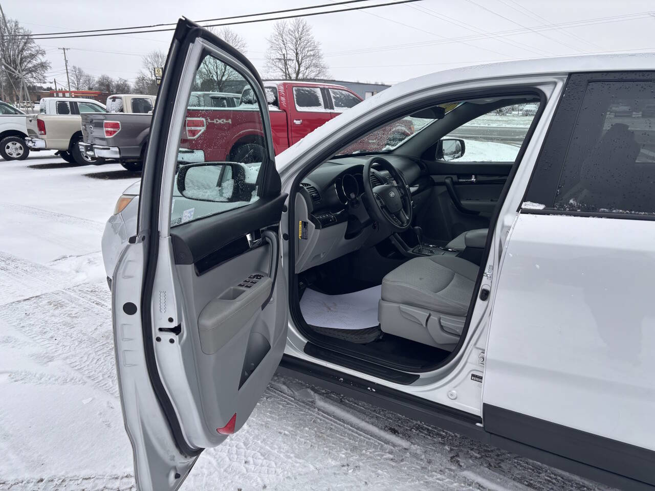 Used 2011 Kia Sorento 2WD image 13