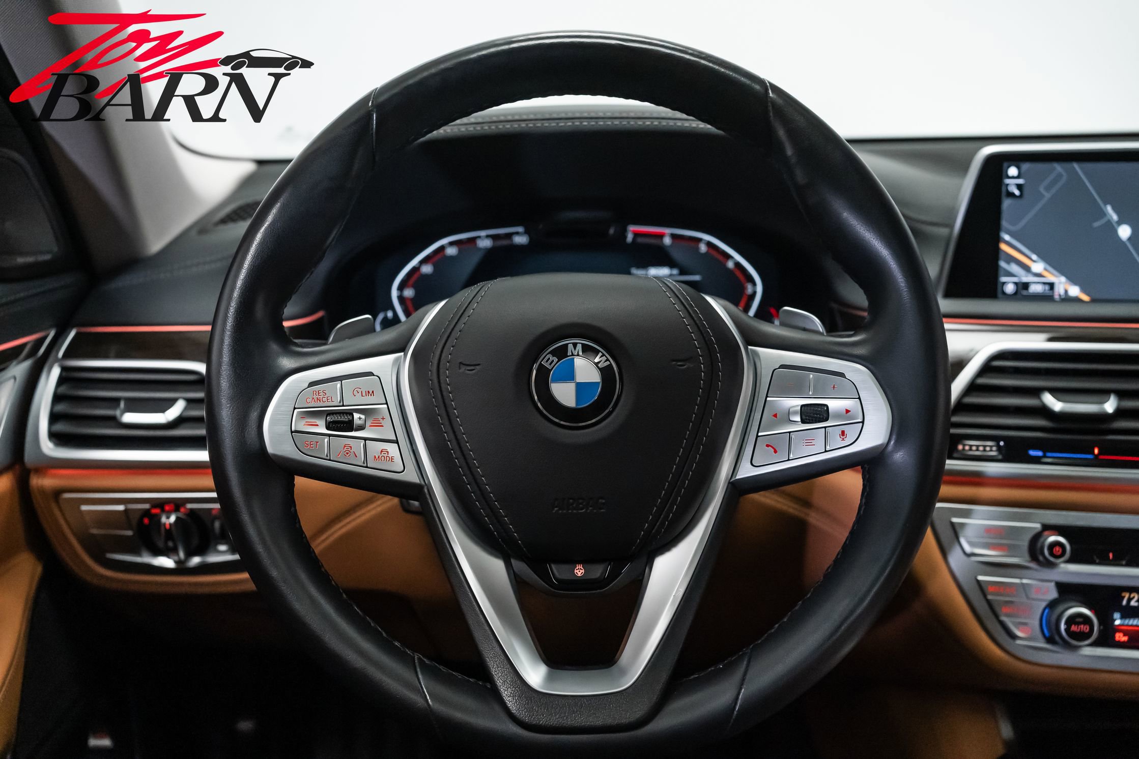 Used 2022 BMW 750i xDrive AWD/4WD image 32