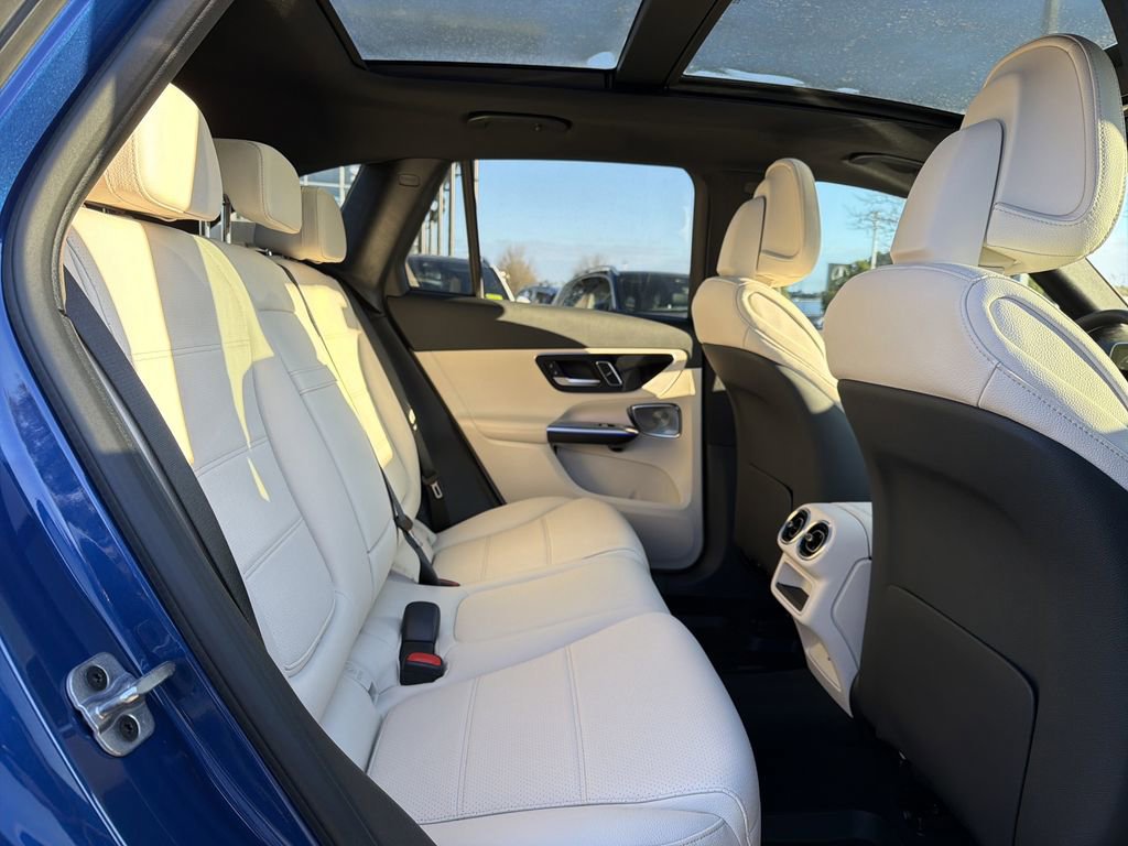 New 2026 Mercedes-Benz GLC 300 4MATIC image 16