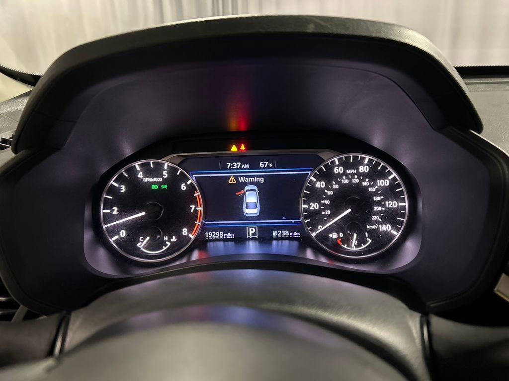Used 2025 Nissan Altima 2.5 SV FWD image 14