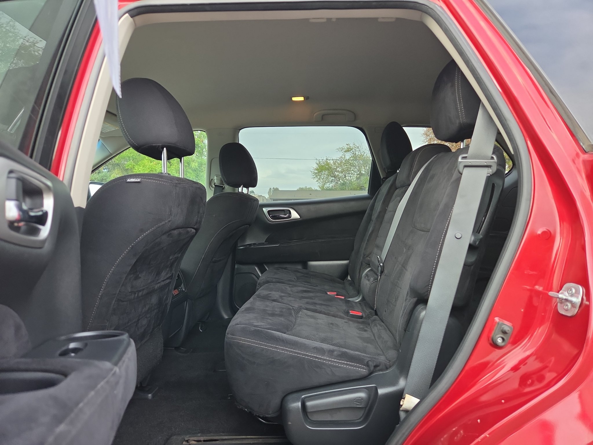 Used 2015 Nissan Pathfinder S AWD/4WD image 20