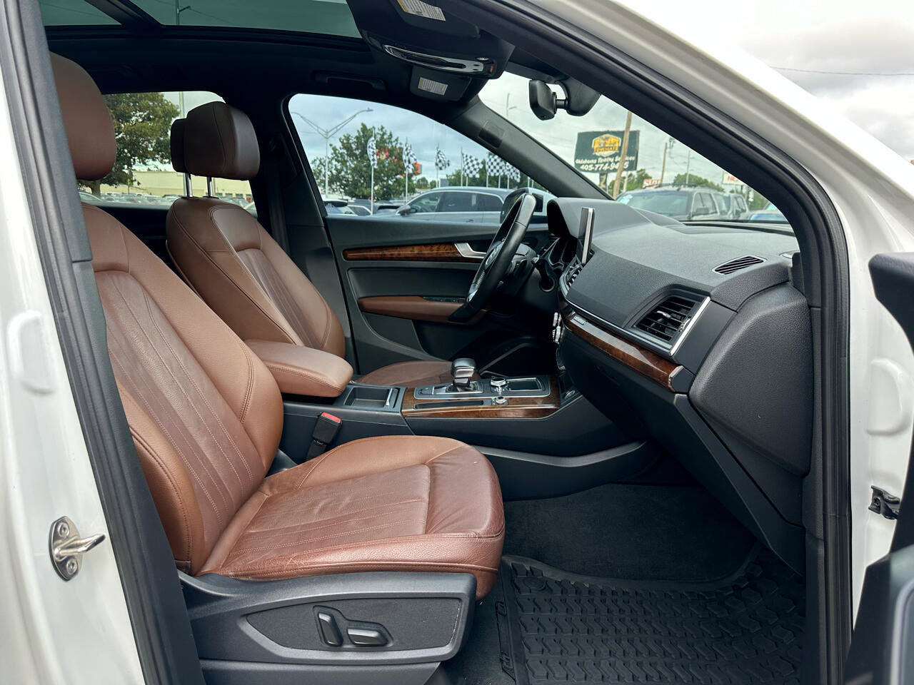 Used 2018 Audi Q5 2.0T Premium Plus w/ Premium Plus Package image 10