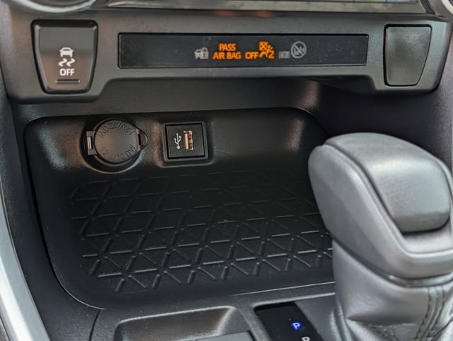 Used 2023 Toyota RAV4 LE FWD image 20