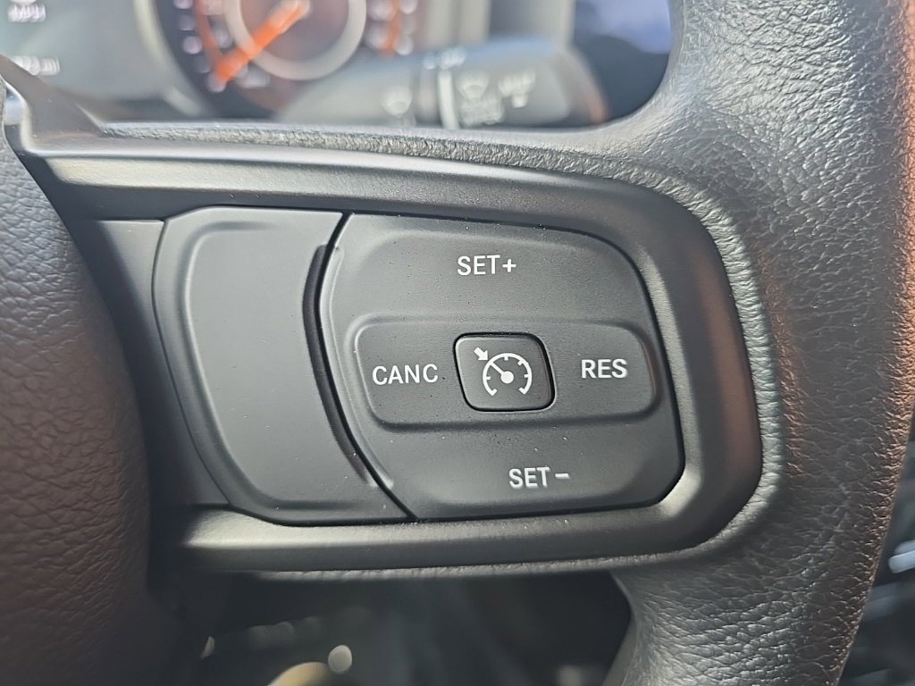 Used 2025 Jeep Wrangler Sport image 9