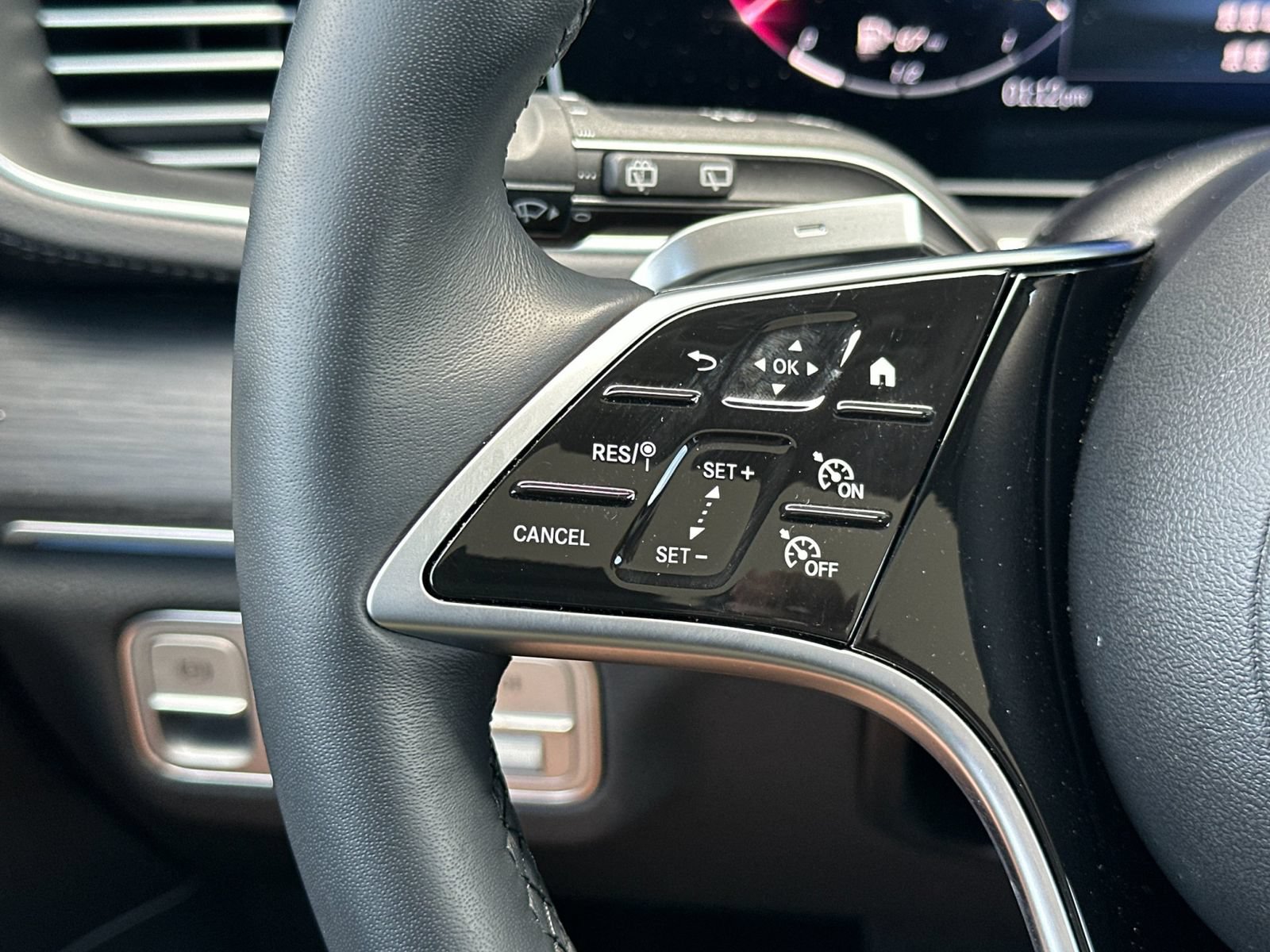 Certified 2026 Mercedes-Benz GLE 350 4MATIC image 28