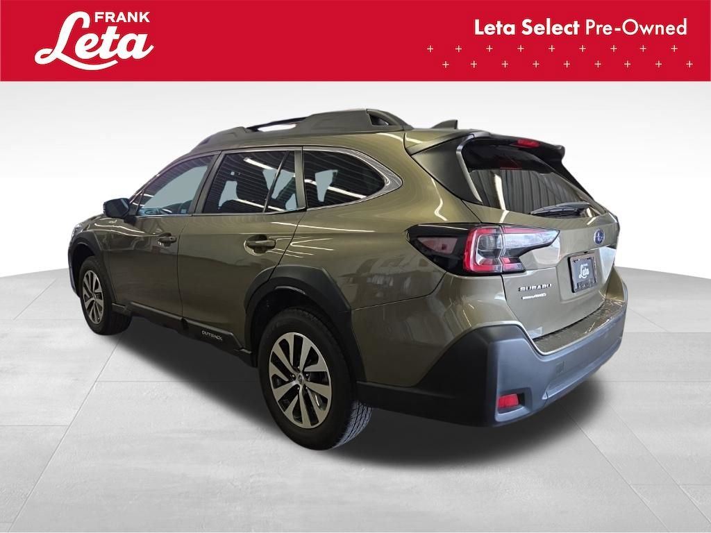 Used 2024 Subaru Outback Premium AWD/4WD image 4