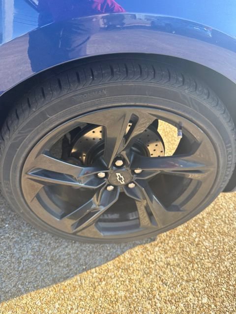Used 2020 Chevrolet Camaro LT RWD image 10