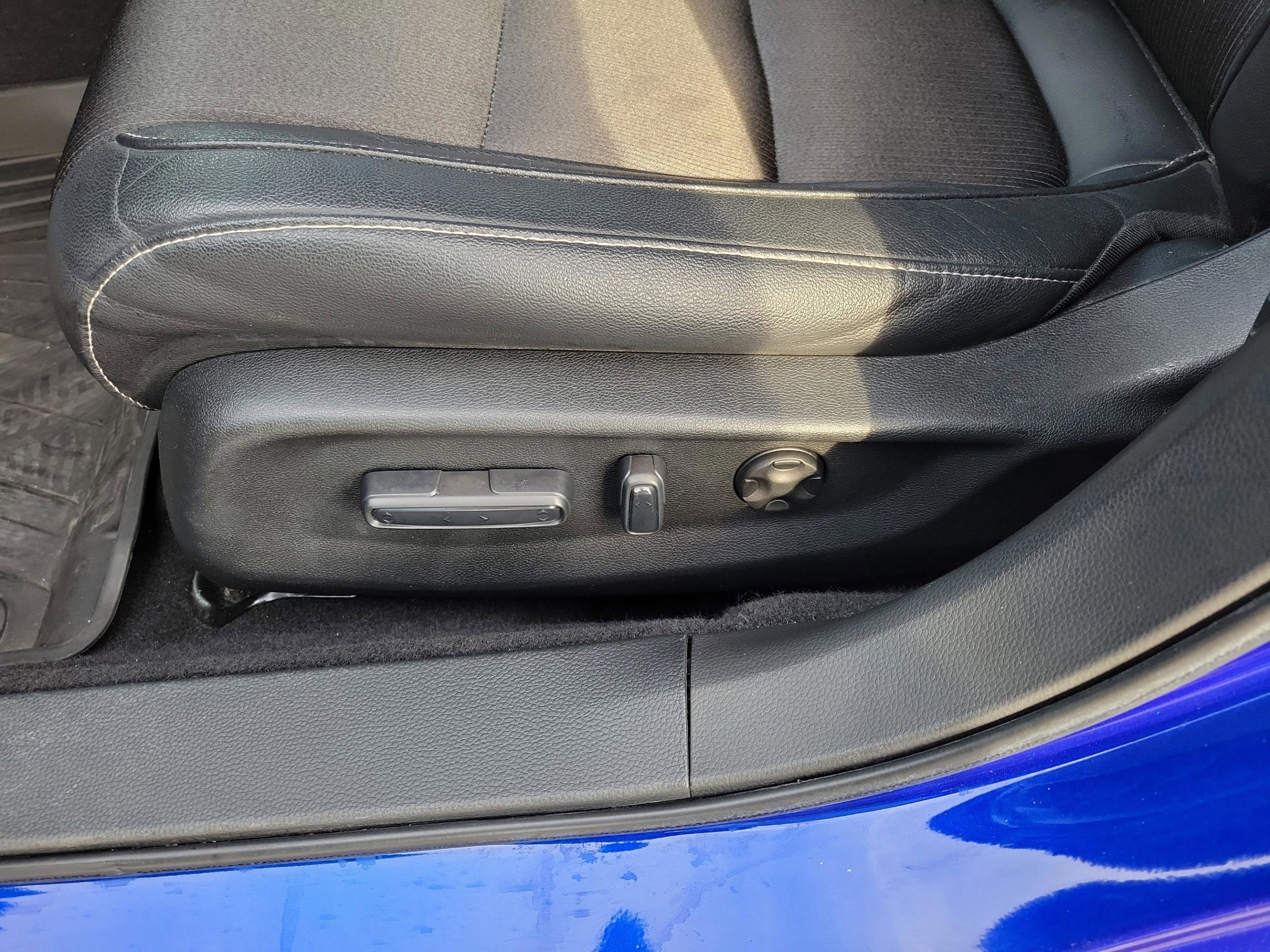 Used 2019 Honda Accord Sport image 9