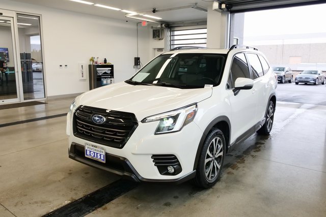 Used 2024 Subaru Forester Limited image 3