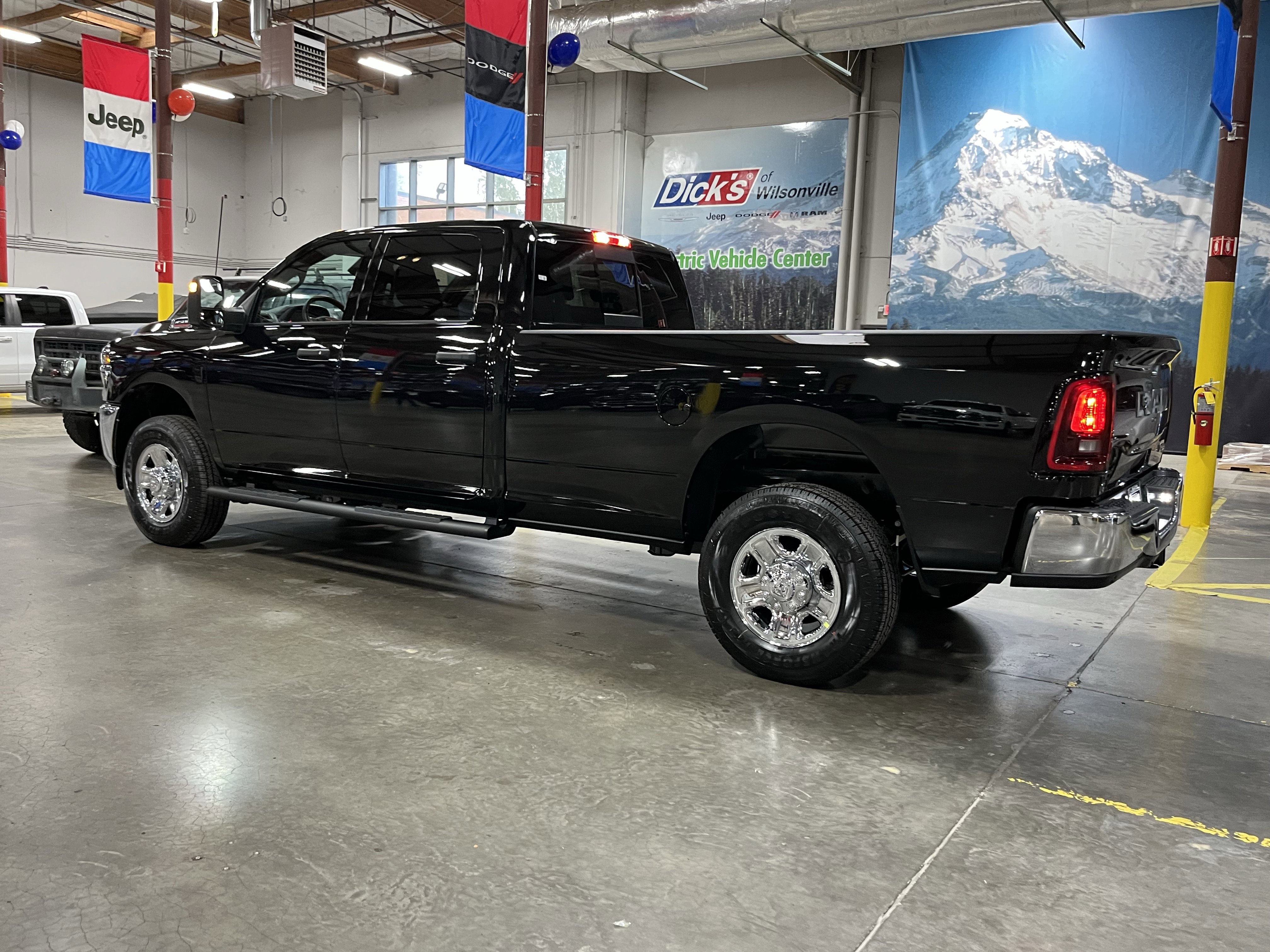 New 2026 RAM 2500 Tradesman AWD/4WD image 3
