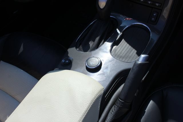 Used 2009 Chevrolet Corvette Convertible w/ Preferred Equipment Group RWD image 18