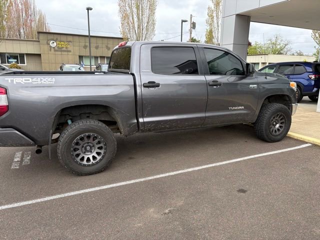 Used 2017 Toyota Tundra Limited w/ Limited Premium Package AWD/4WD image 5