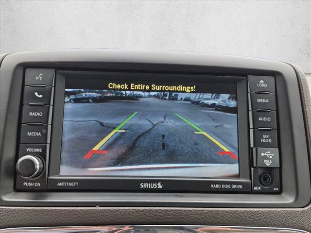 Used 2015 Chrysler Town & Country Touring FWD image 14