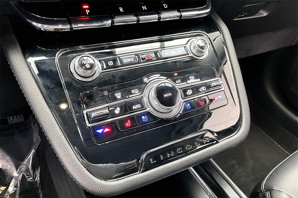 Used 2022 Lincoln Corsair AWD w/ Equipment Group 101A image 31