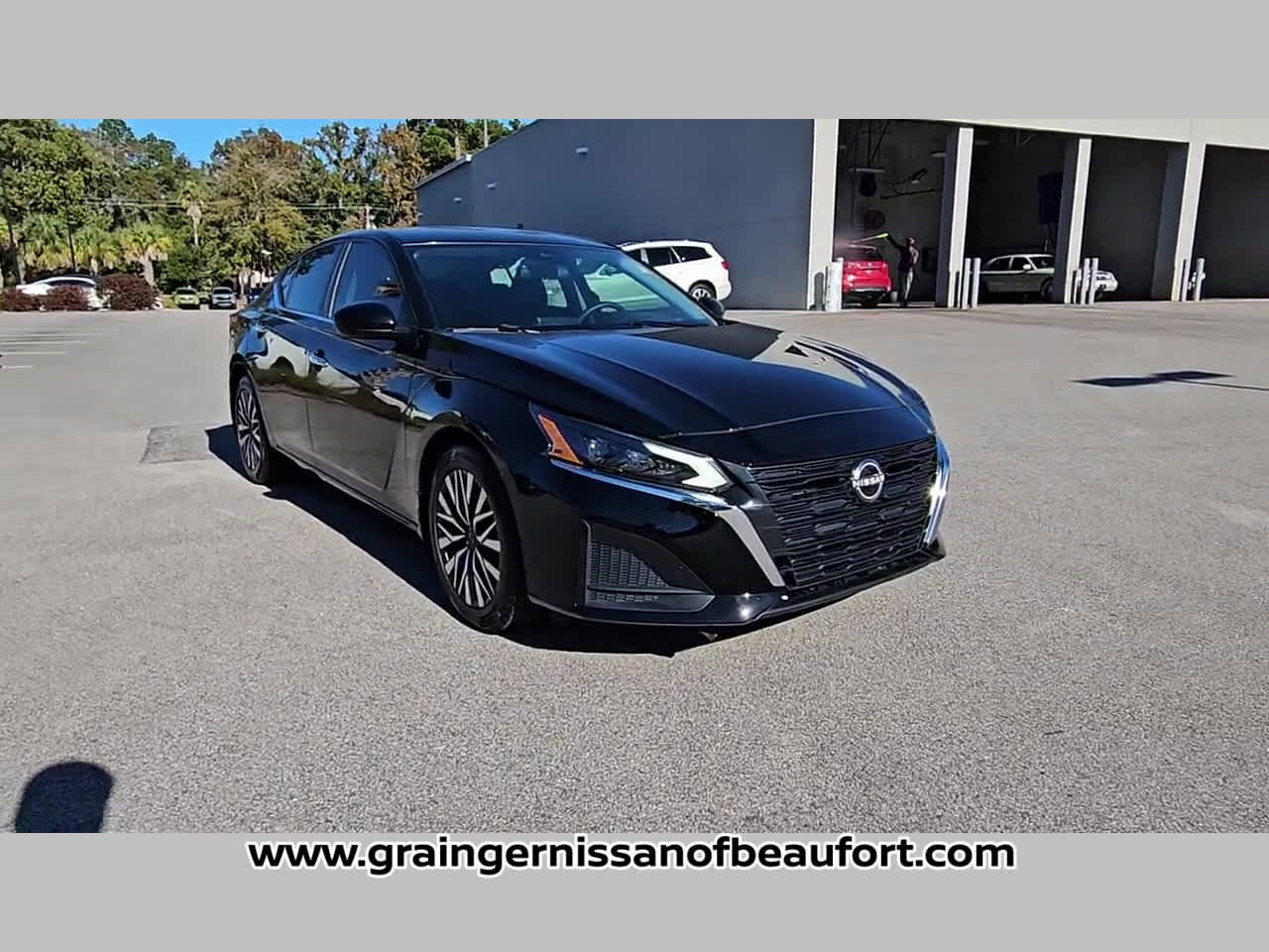 Used 2023 Nissan Altima 2.5 SV FWD image 18
