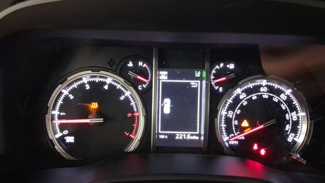 Used 2023 Toyota 4Runner TRD Off-Road Premium w/ Off Road Premium Plus Package AWD/4WD image 28