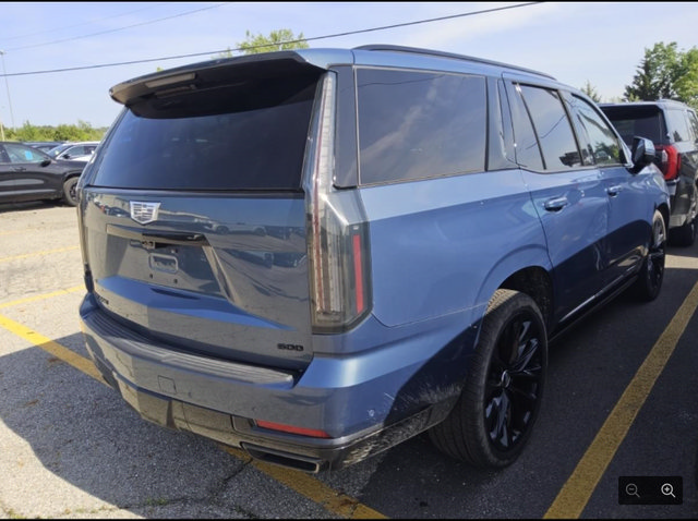 Used 2025 Cadillac Escalade Sport Platinum AWD/4WD image 4