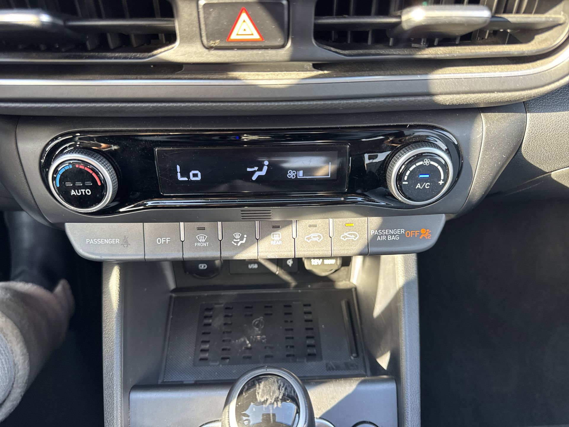 Used 2023 Hyundai Kona Limited w/ Cargo Package FWD image 18
