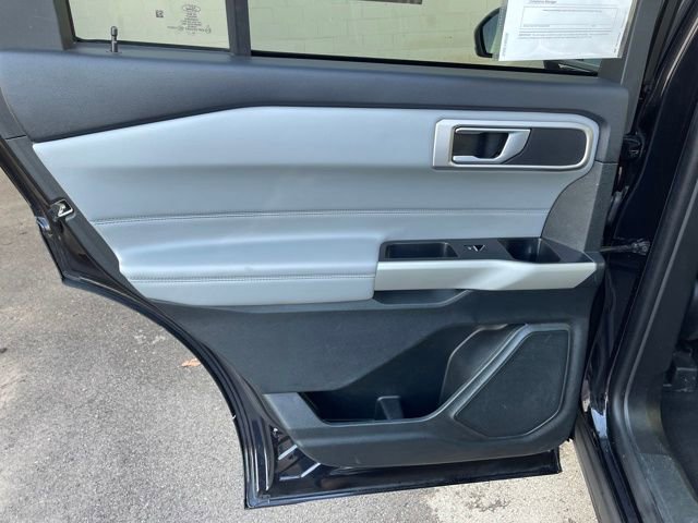 Used 2023 Ford Explorer XLT w/ Equipment Group 202A image 31