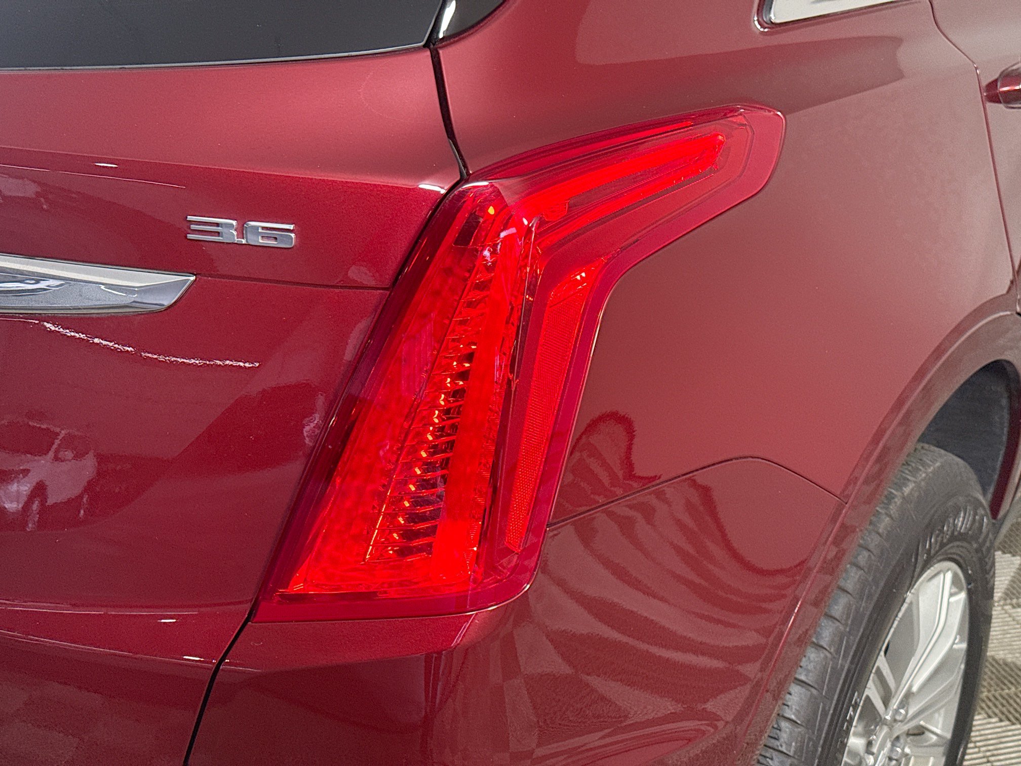 Used 2018 Cadillac XT5 Luxury FWD image 34