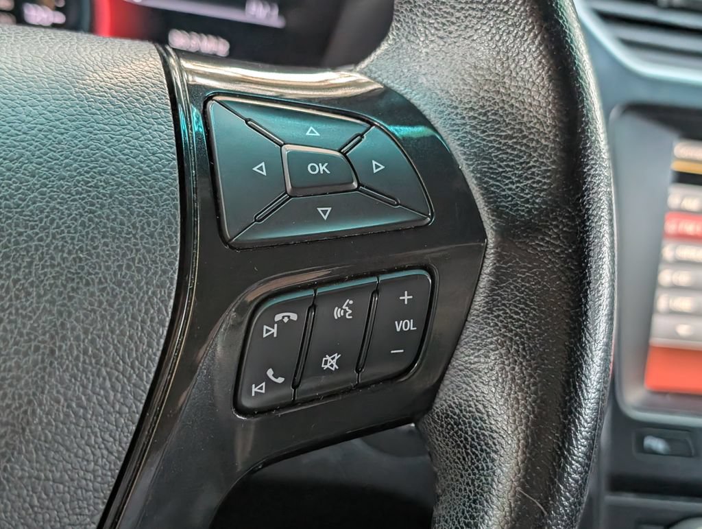 Used 2016 Ford Explorer XLT w/ Equipment Group 202A FWD image 21
