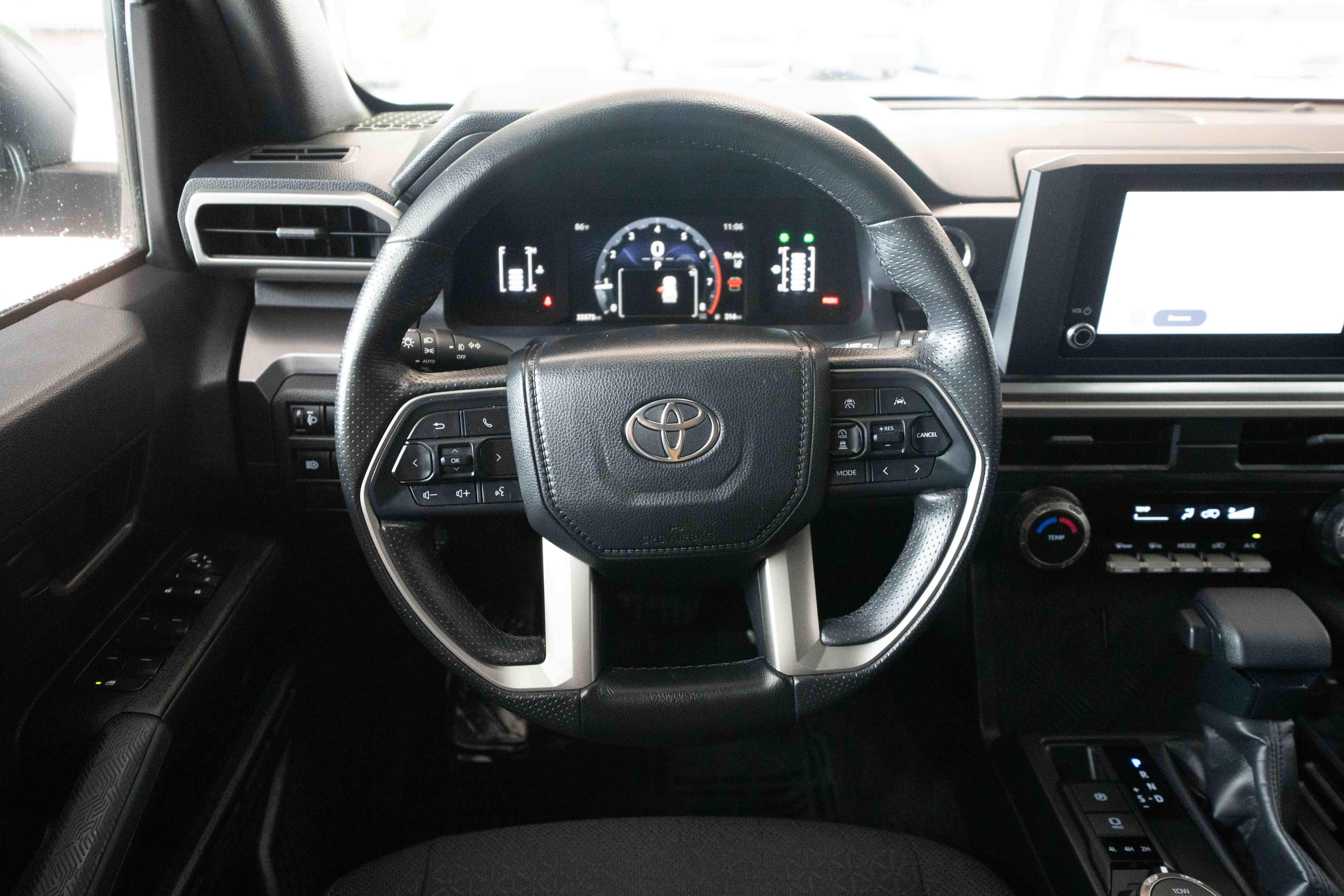 Certified 2025 Toyota 4Runner SR5 AWD/4WD image 22