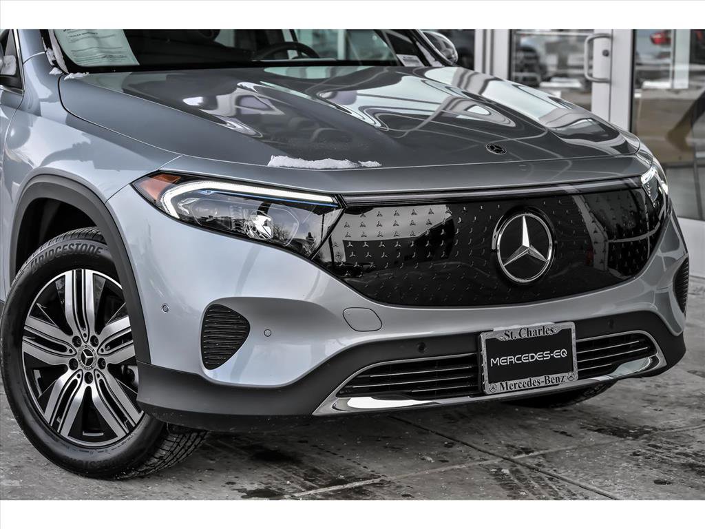 Certified 2025 Mercedes-Benz EQB 300 EQB 300 4MATIC image 2