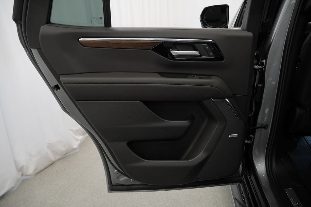 New 2026 Chevrolet Tahoe High Country w/ Sun And Tow Package AWD/4WD image 26