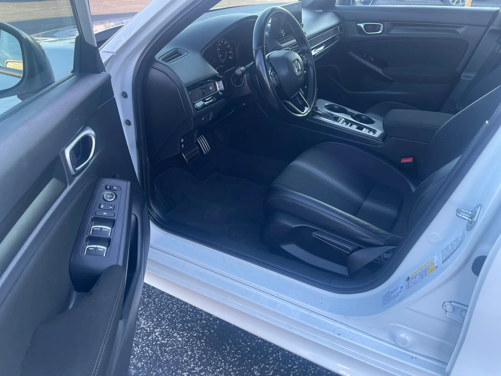 Used 2022 Honda Civic Sport image 9