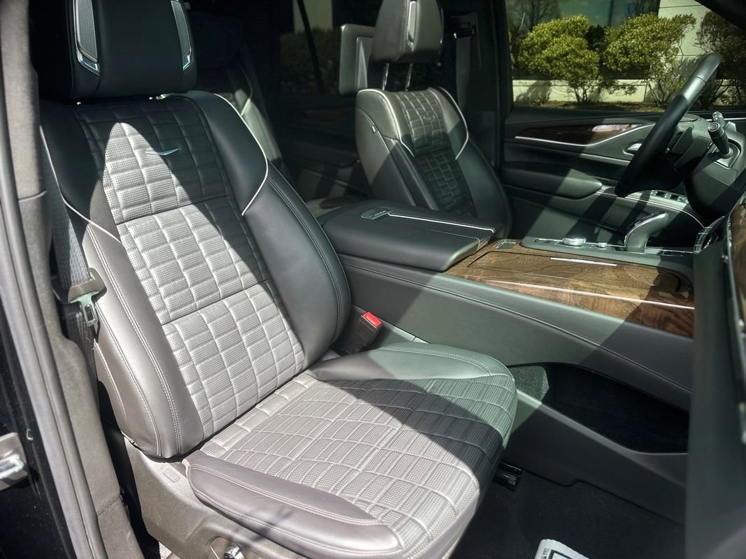 Used 2021 Cadillac Escalade Sport Platinum AWD/4WD image 18