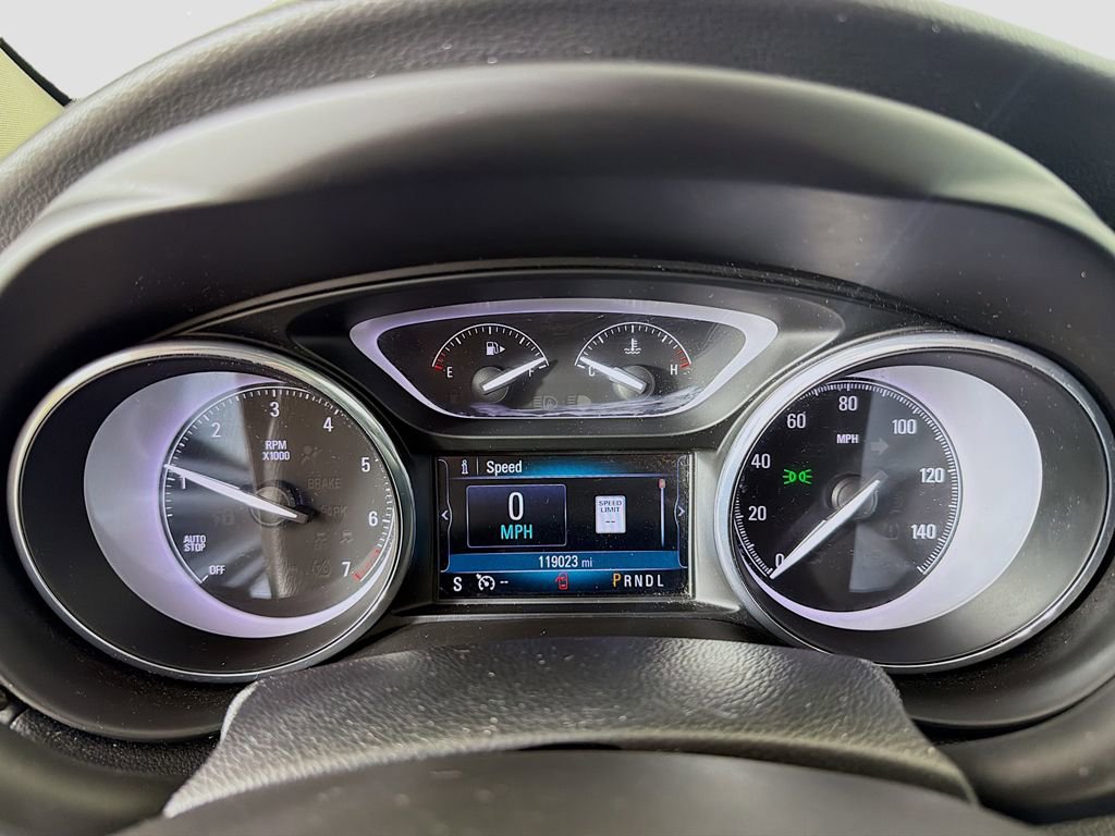 Used 2019 Buick Envision Essence FWD image 33