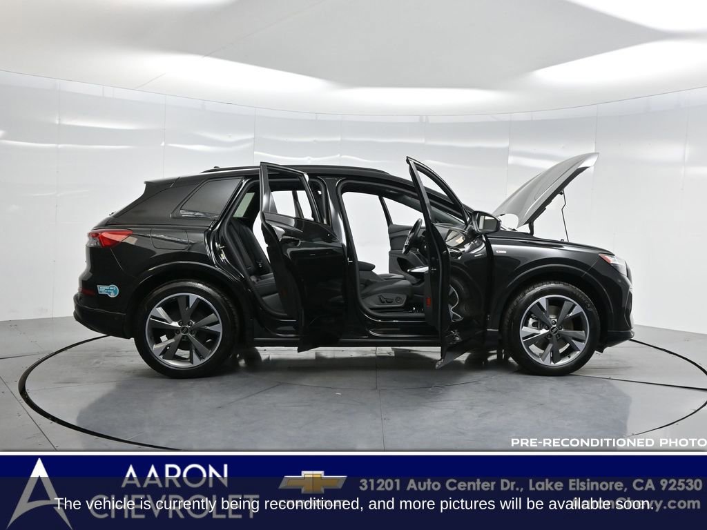 Used 2024 Audi Q4 e-tron Premium Plus w/ Premium Plus image 3