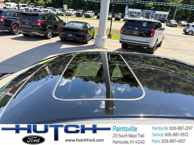 Used 2017 Acura TLX FWD image 13
