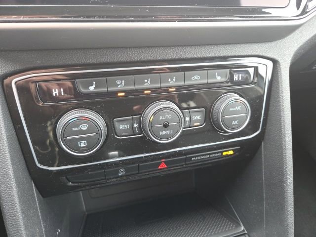 Used 2023 Volkswagen Atlas SE w/ Panoramic Sunroof Package image 16