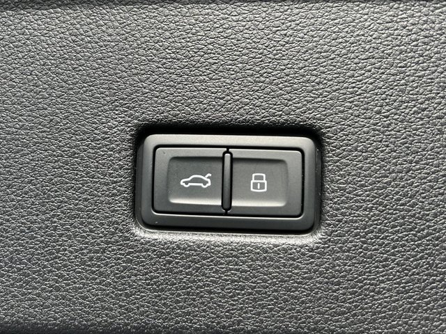 Certified 2024 Audi RS Q8 image 18