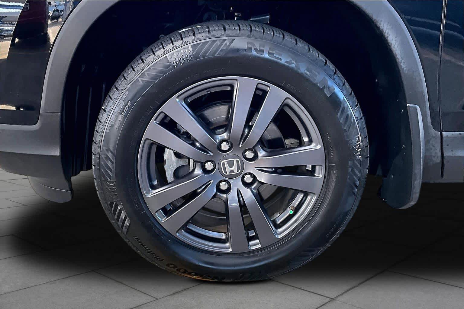 Used 2018 Honda Ridgeline Sport image 11