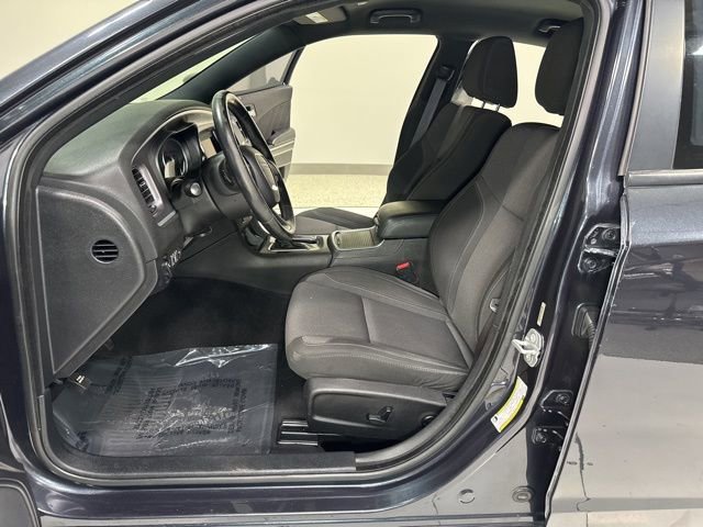 Used 2019 Dodge Charger SXT image 8