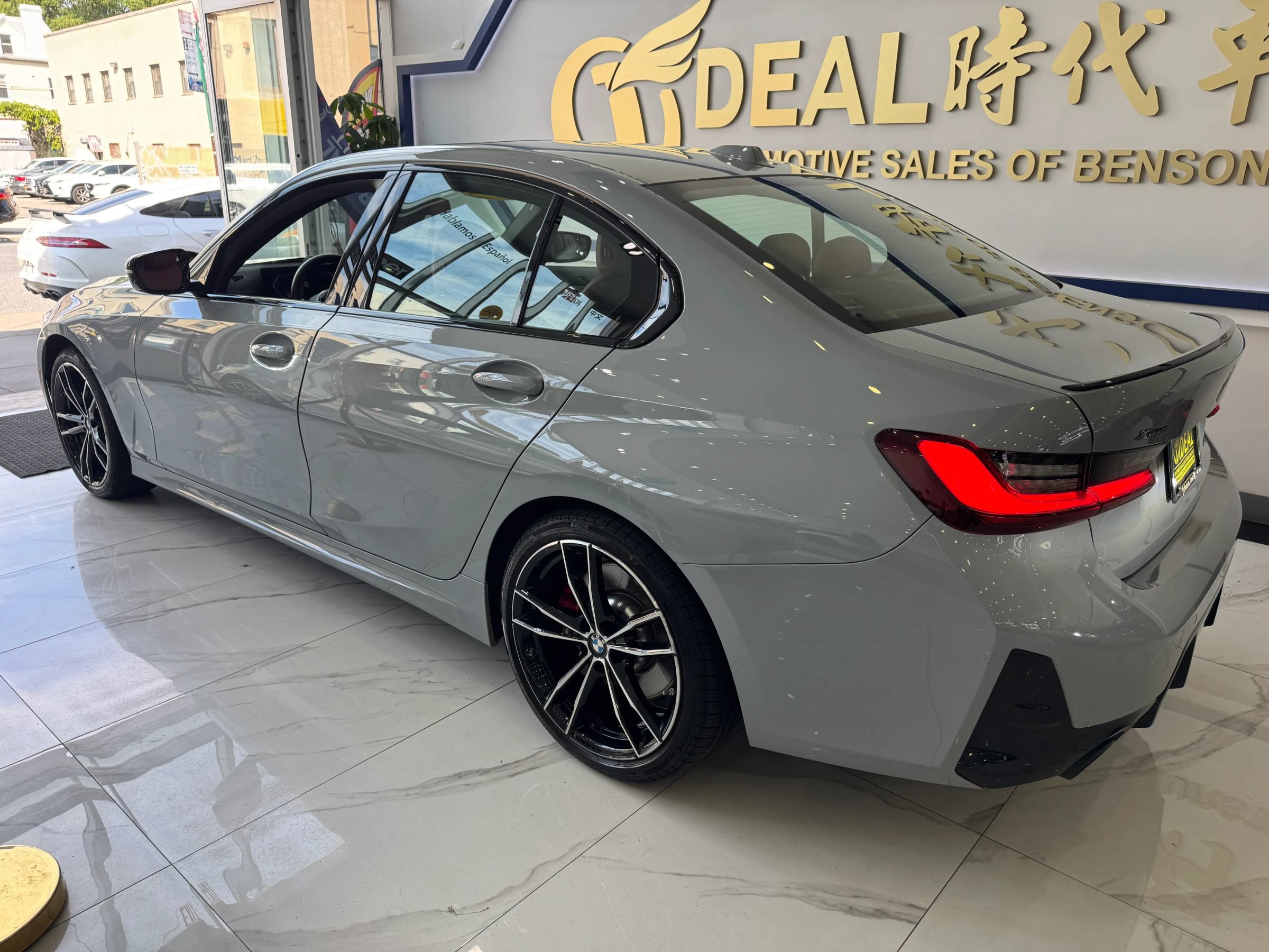 Used 2024 BMW 330i xDrive Sedan w/ M Sport Package AWD/4WD image 5