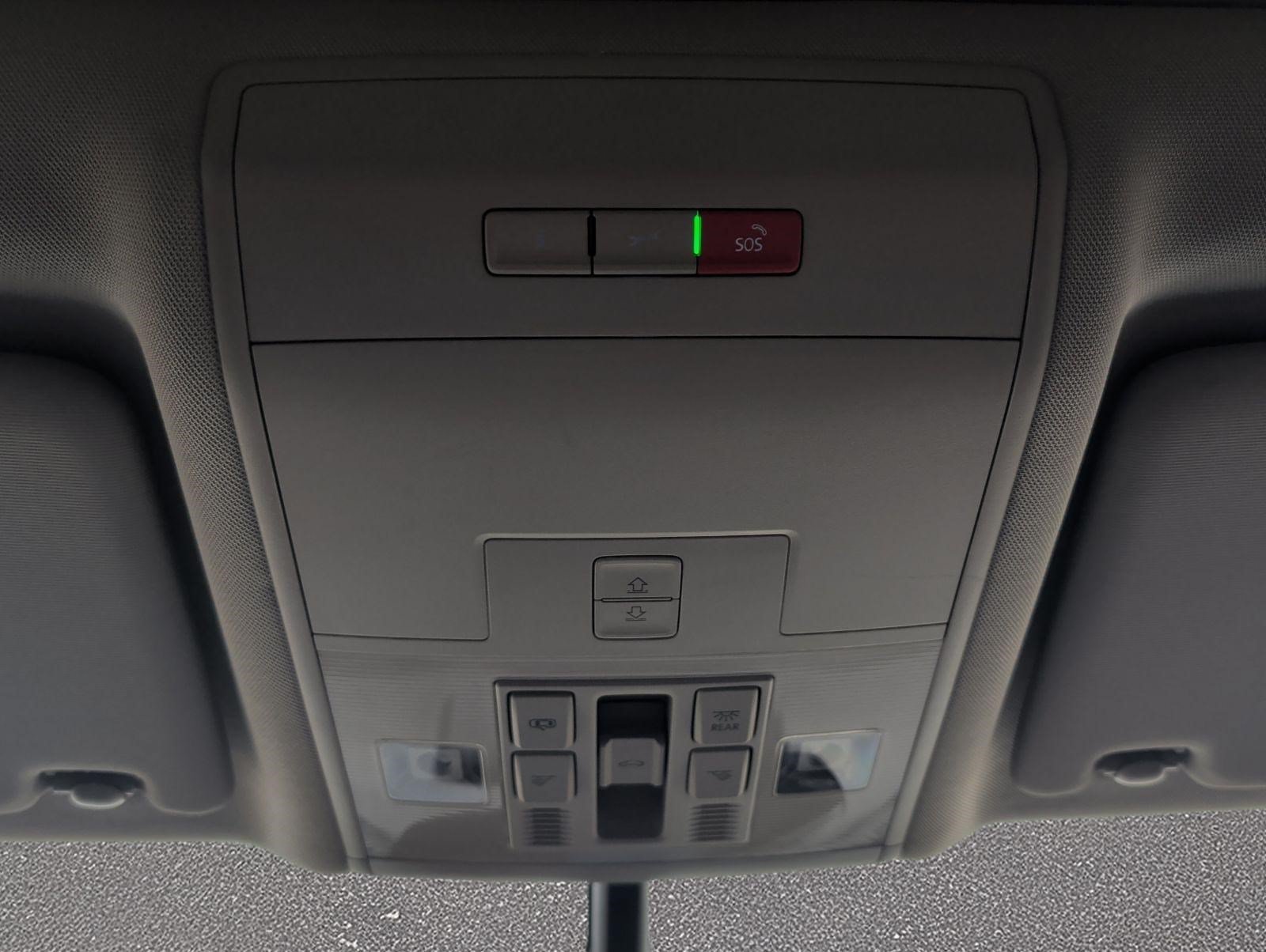 Used 2023 Volkswagen Atlas SE w/ Panoramic Sunroof Package FWD image 22