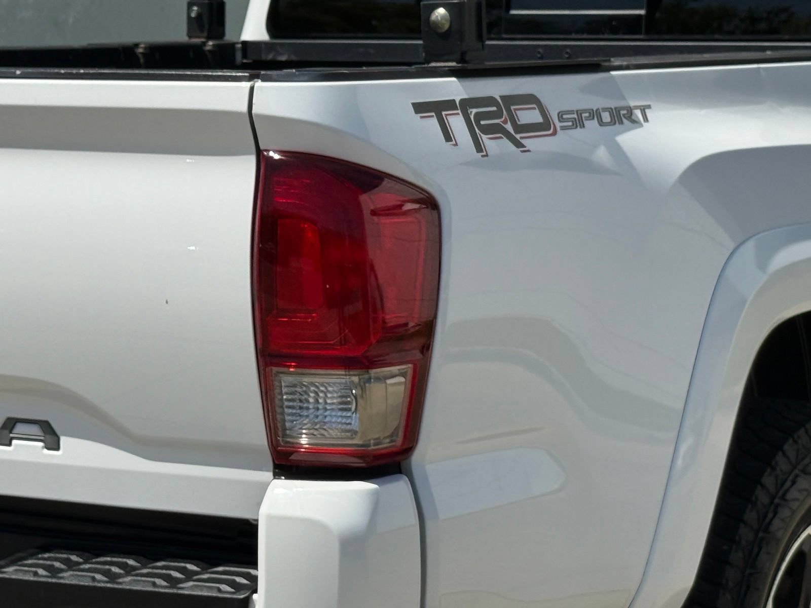 Used 2017 Toyota Tacoma TRD Sport w/ Tow Package RWD image 14