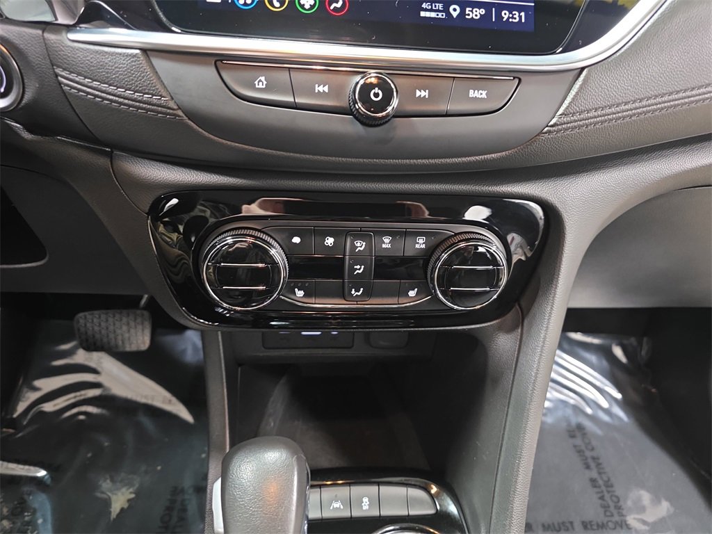 Used 2021 Buick Encore GX Select image 21