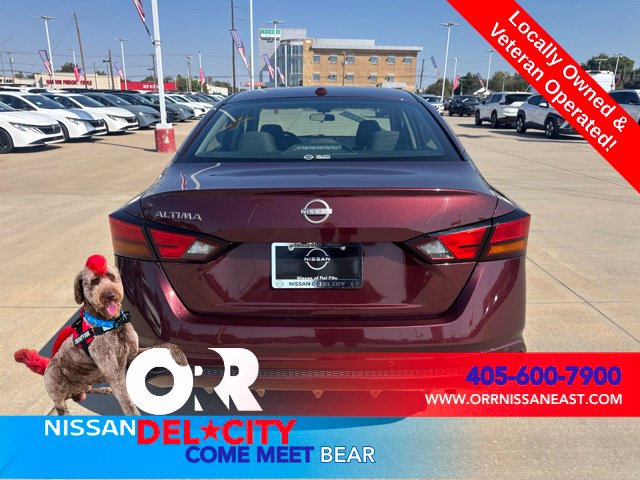 Used 2025 Nissan Altima 2.5 SV FWD image 4