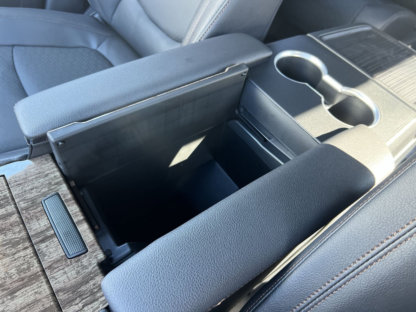 New 2026 Toyota Sienna Platinum AWD/4WD image 22