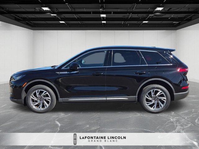 Used 2024 Lincoln Corsair AWD image 2