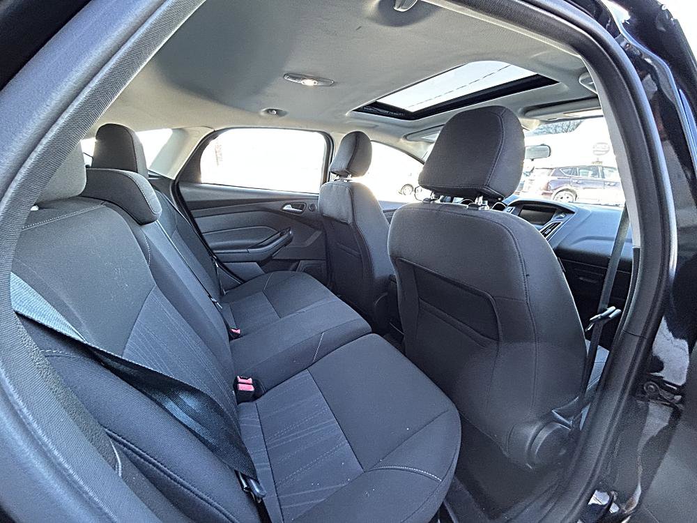 Used 2017 Ford Focus SEL w/ Cold Weather Package image 16