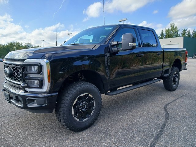 New 2025 Ford F250 XLT w/ Black Appearance Package image 3