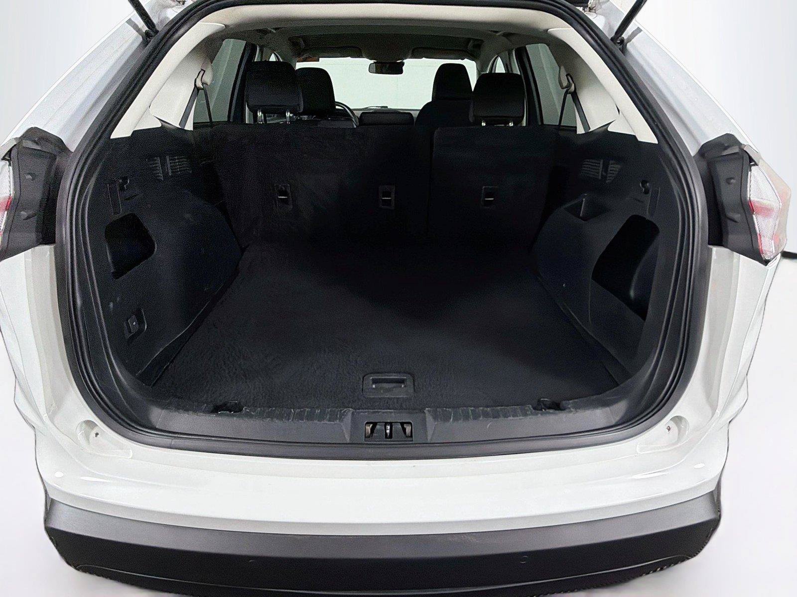 Used 2022 Ford Edge SE AWD/4WD image 14