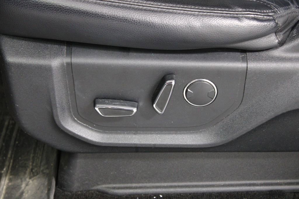 Used 2018 Ford Expedition XLT w/ Equipment Group 202A image 18