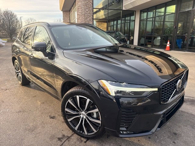 Used 2024 Volvo XC60 B5 Plus image 1