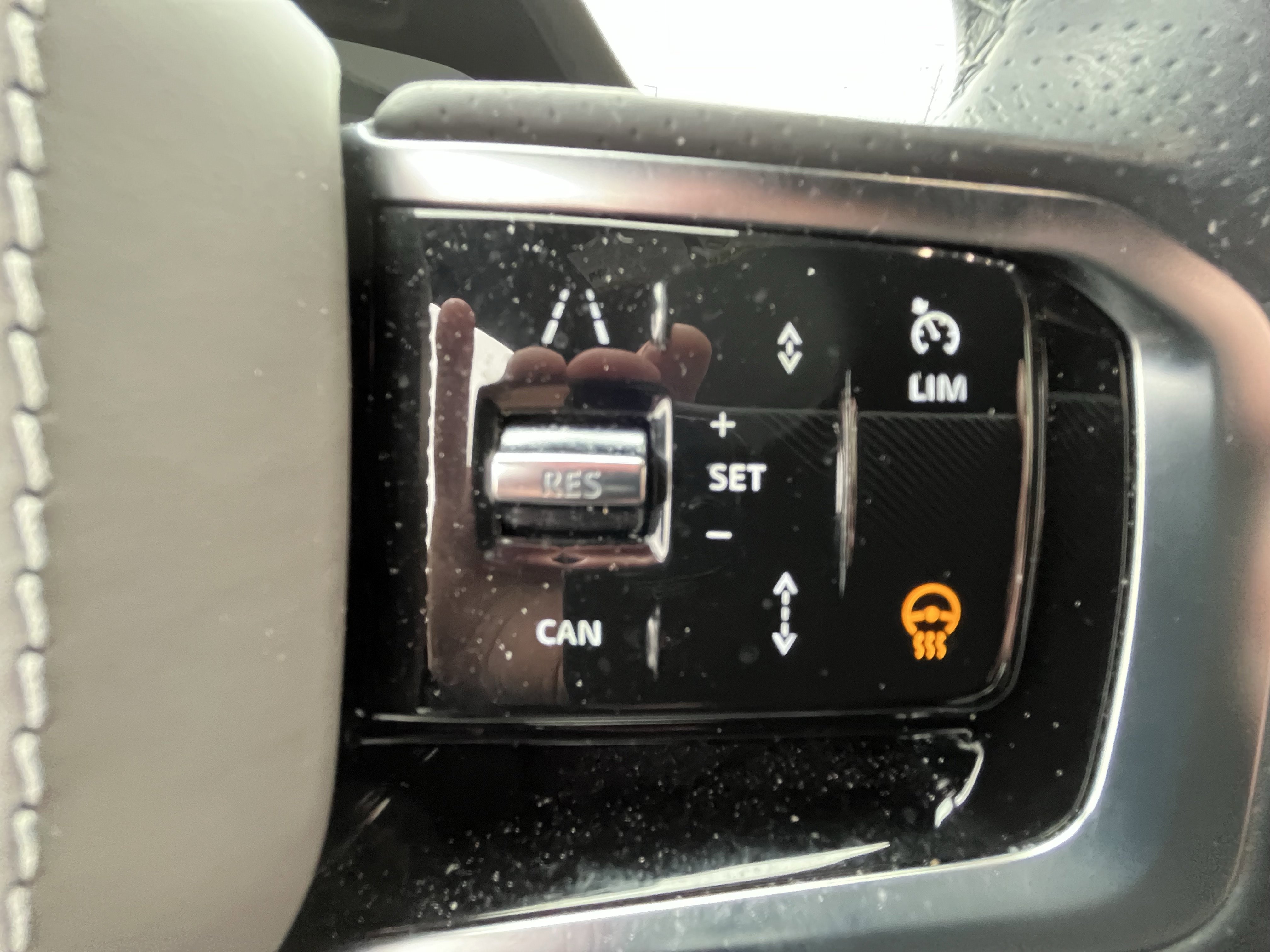 Certified 2023 Land Rover Range Rover Evoque R-Dynamic SE image 20